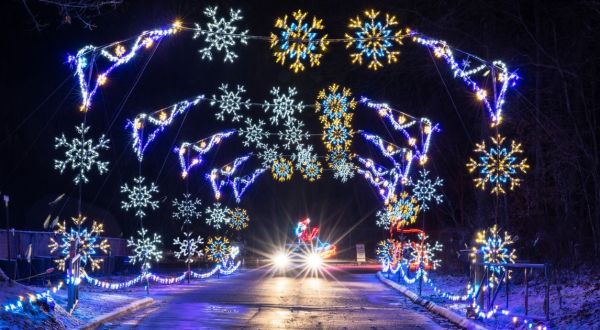 Michigan’s Enchanting 1.5-Mile Magic Of Lights Holiday Drive-Thru Is Sure To Delight