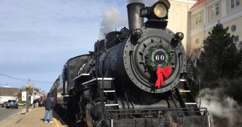 Watch The New Jersey Countryside Whirl By On This Unforgettable Christmas Train
