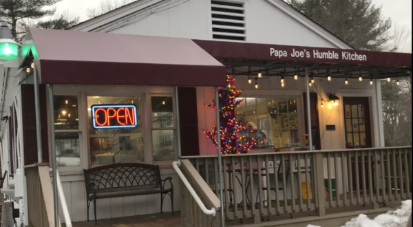 Visit Papa Joe’s Humble Kitchen, The Small Town Burger Joint In New Hampshire That’s Been Around For Two Decades