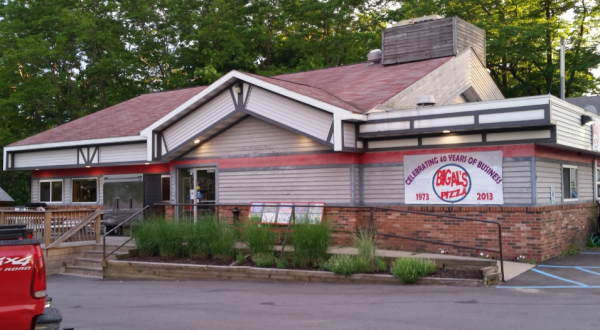 Big Al’s Pizza Is A Local Treasure In Michigan That Has Satisfied Cravings For More Than 45 Years