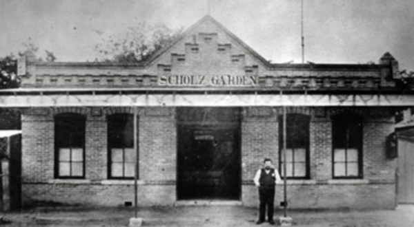 The Oldest Restaurant In Texas, Scholz Garten, Has A Truly Incredible History