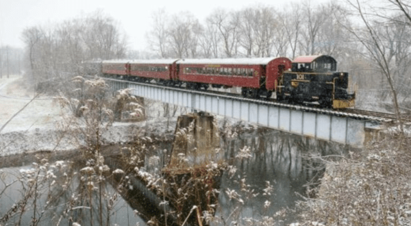 Watch The Maryland Countryside Whirl By On This Unforgettable Christmas Train