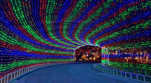 Texas’ Enchanting Trail Of Lights Holiday Drive-Thru Is Sure To Delight