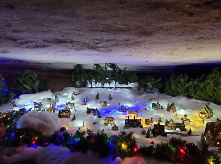 Christmas cave in Alabama