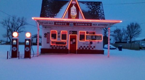 This Old Gas Station-Turned-Dairy King Is A Must-Visit Stop On The Mother Road In Oklahoma