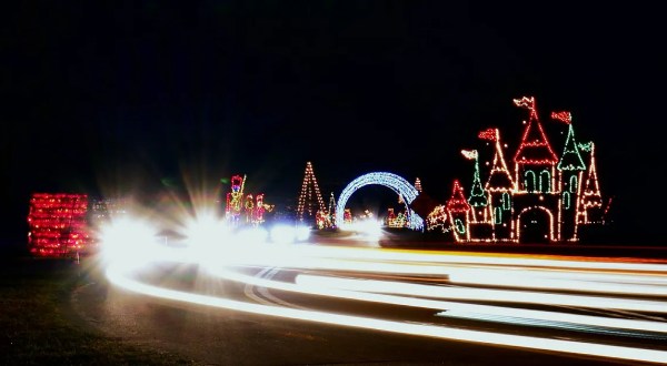 Florida’s Enchanting 3-Mile Holiday Fantasy Of Lights Drive-Thru Is Sure To Delight