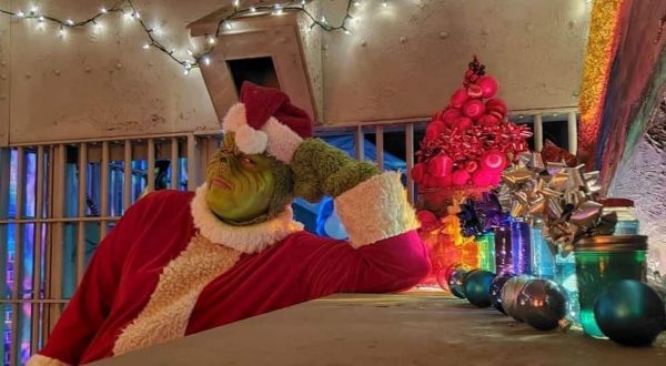 Visit Mr. Grinch At The Texas Jailhouse This Holiday Season For A Fun And Festive Experience