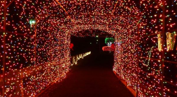 Enjoy More Than Two Million Lights At Alabama’s Free Christmas In The Park