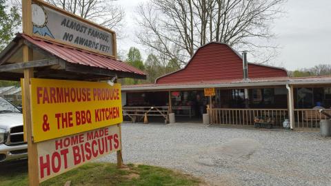 This Country Roadside Stand In North Georgia Features Some Of The Tastiest BBQ Around