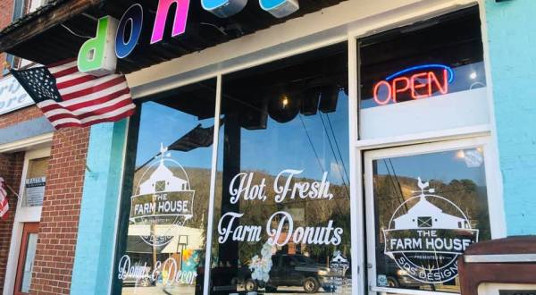 Enjoy Made-On-Demand, Hot & Fresh Donuts From The Farmhouse In Georgia