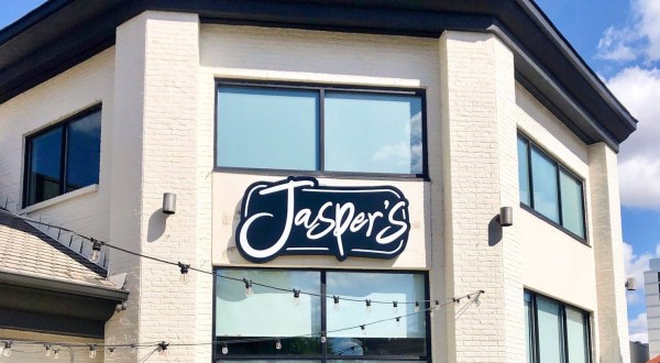 Enjoy Great Meals And Games At Jasper’s Restaurant, A New Restaurant In Nashville’s West End