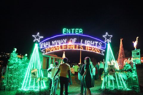 Wander Through 2 Million Holiday Lights For Free At Walkway Of Lights In Texas