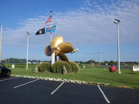 8 Roadside Attractions And Quirky Sights That Every Delawarean Should Add To Their Bucket List