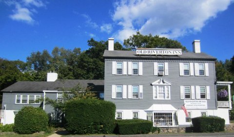 A Historic Bed And Breakfast In Connecticut, The Old Riverton Inn Is Absolutely Charming