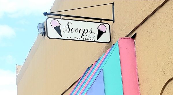 Sip Your Way Into The Holiday Season With The Hot Cocoa Bar At Scoops On The Square In Texas
