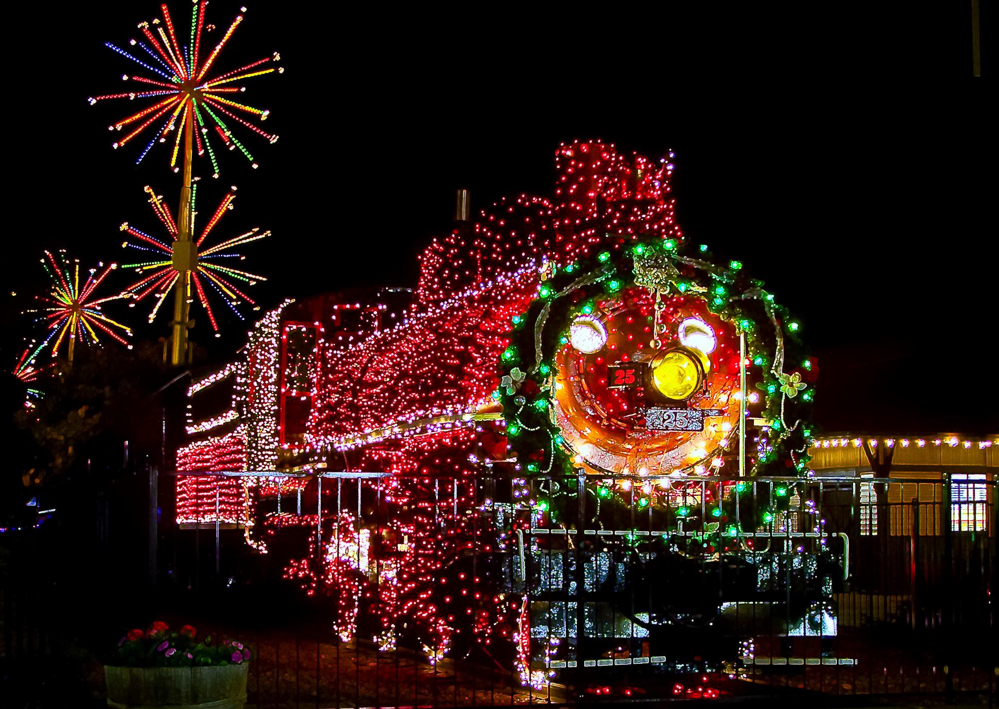 Christmas Light Train Ride At McCormickStillman Railroad Park In Arizona