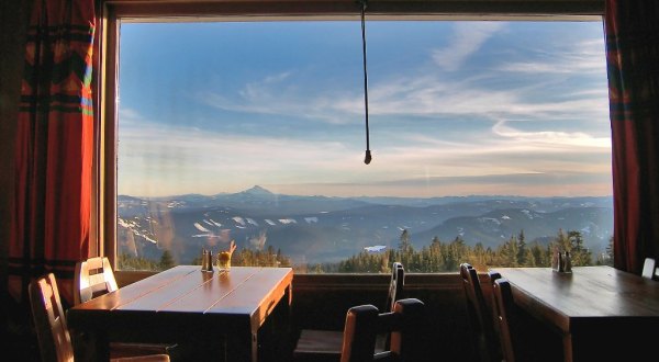 Snuggle Up And Soak In Views Of Mt. Jefferson At Ram’s Head Bar In Oregon