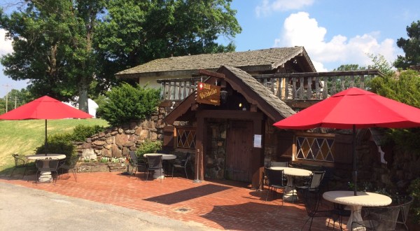 Plan A Visit To One Of The Oldest And Largest Wineries In America, Wiederkehr Wine Cellars In Arkansas