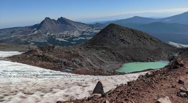 The South Sister Trail Will Show You A Completely New Side Of Oregon