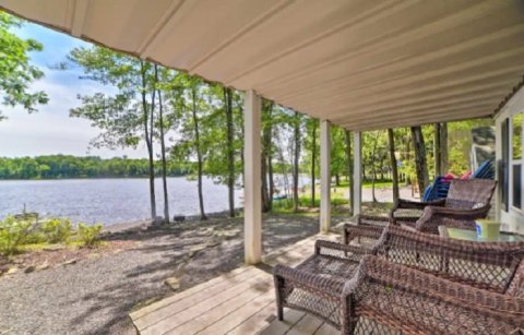 Forget The Resorts, Rent This Charming Waterfront Pocono Lake Home In Pennsylvania Instead