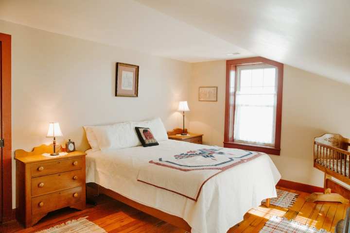 Airbnb Nauvoo Illinois Master Bedroom