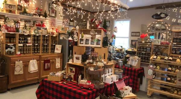 Make Fireside S’mores, Sip Apple Cider, And Shop For Local Gifts At Bees & Trees Farm In Virginia