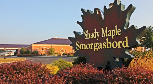 When COVID Ends, You’ll Want To Check Out The All-You-Can-Eat Dessert Buffet In Pennsylvania, Shady Maple Smorgasbord