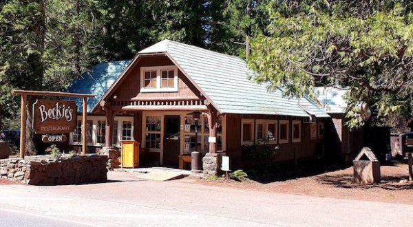 Visit Beckie’s Cafe, The Small Town Diner In Oregon That’s Been Around Since The 1920s