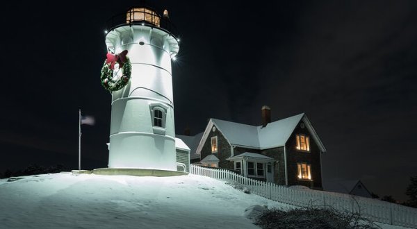 Rhode Island’s Narragansett Looks Even More Spectacular In the Winter