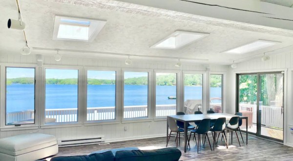 Forget The Resorts, Rent This Charming Waterfront Lake House In New Jersey Instead