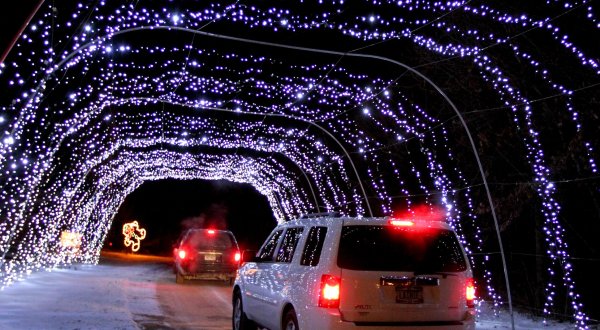 4 Drive-Thru Christmas Light Displays In Minnesota The Whole Family Can Enjoy