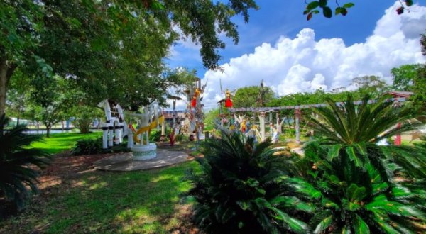 The Unique Day Trip To The Chauvin Sculpture Garden In Louisiana Is A Must-Do
