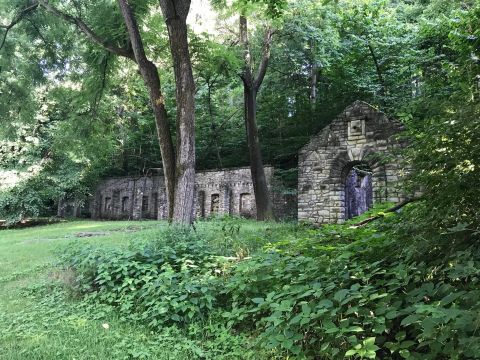 The Fort Belle Fontaine Trail In Missouri Leads You Straight To An Abandoned Fort