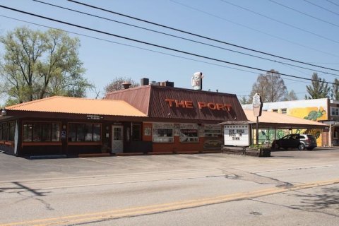 The Port Drive-In Is A Tiny, Old-School Drive-In That Might Be One Of The Best-Kept Secrets In Indiana