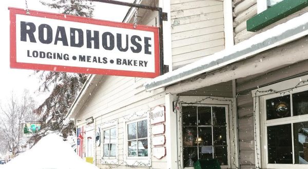 Make Your Winter Magical By Staying In Downtown Talkeetna In This Historic Alaskan Roadhouse