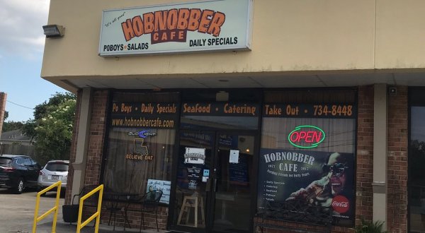 For 40 years, Hobnobber Cafe Has Been Serving The Best Seafood And Italian Near New Orleans