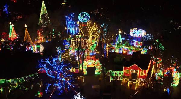 Silver Dollar City, A Missouri Christmas Display Has Been Named Among The Most Beautiful In The United States