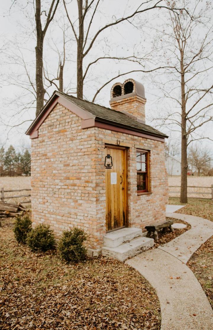 Airbnb Nauvoo Illinois Garden Shed