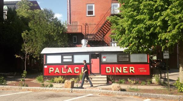 Visit The Palace Diner, The Small Town Diner In Maine That’s Been Around Since The 1920s