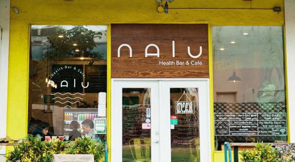 Nalu Health Bar & Cafe Will Quickly Become One Of Your Go-To Eateries In Hawaii