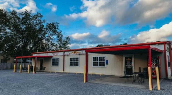 Visit C’est Bon Restaurant, The Small-Town Diner In Louisiana That’s Been Around Since The 1980s