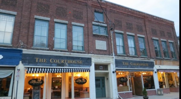 An Old Fashioned Eatery In Connecticut, Courthouse Bar And Grille Is Full Of History