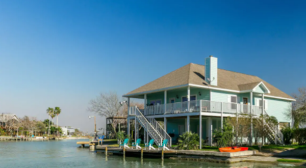 Forget The Resorts, Rent This Charming Waterfront Bungalow In Texas Instead