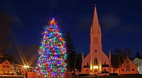 These 7 Small Towns In Connecticut Honor Christmas In The Most Magical Way