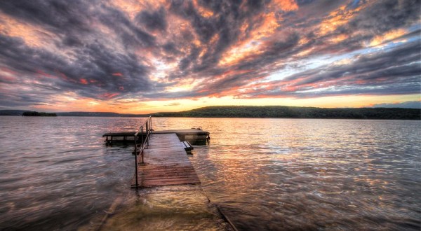 Lake Tenkiller Is A Scenic Outdoor Spot In Oklahoma That’s A Nature Lover’s Dream Come True