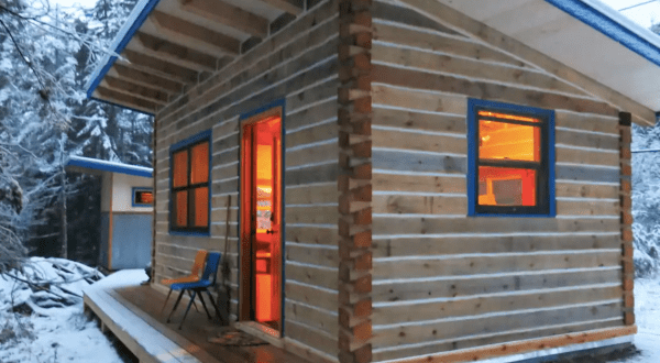 This Tiny Log Cabin Way Up In Northern Minnesota Is The Coziest Winter Getaway