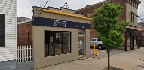 Enjoy A Hot Donut Fresh From The Fryer At Moonrise Doughnuts In Kentucky