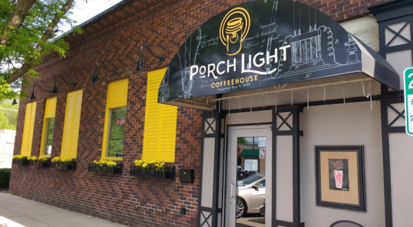 Iowa’s Porch Light Coffeehouse Is The Kind Of Coffee Shop That Will Warm Your Spirits This Winter