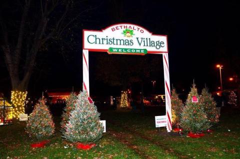 Bethalto Christmas Village Illinois