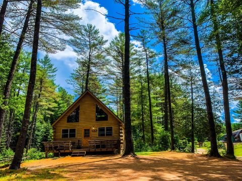 You'll Have A Front Row View Of The Maine Kennebec River In These Cozy Cabins